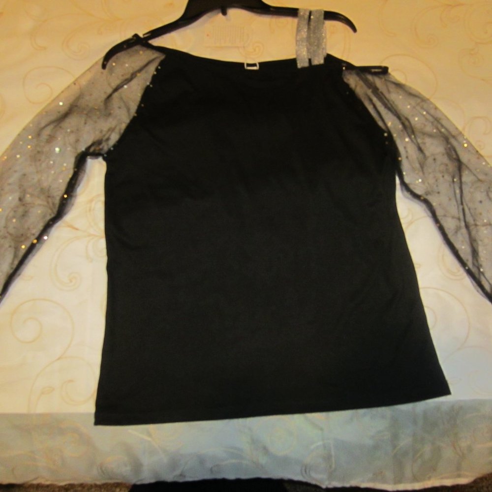 NEW-TEEN'S SIZE (MED)BLACK AND GOLD POLKA DOT SEE THREW SLEEVES/ DRESSY TOP